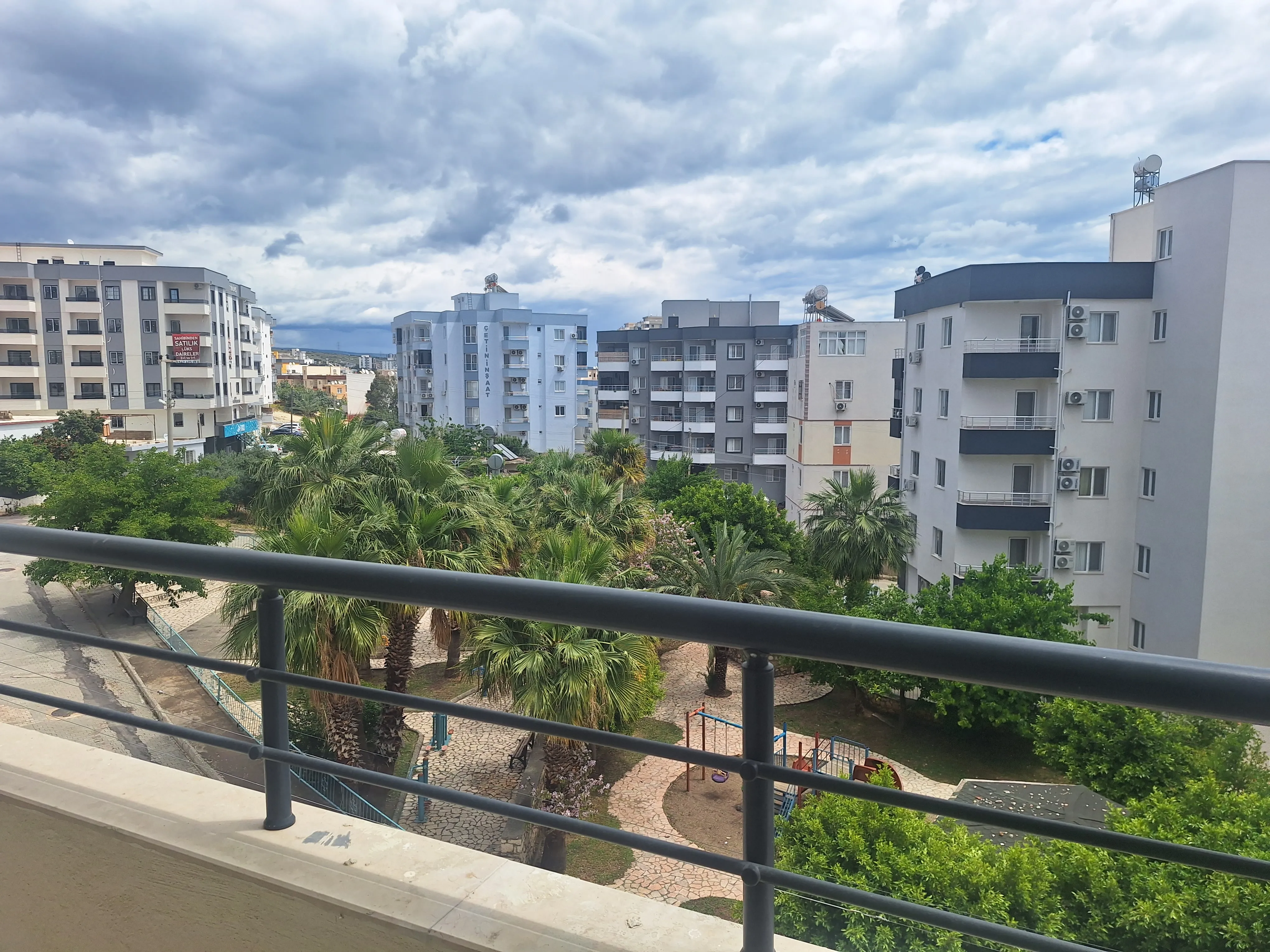 Tasucu merkezde önü acik satilik 2+1 daire